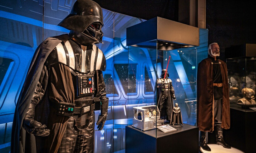 "The Fans Strike Back" Ausstellung