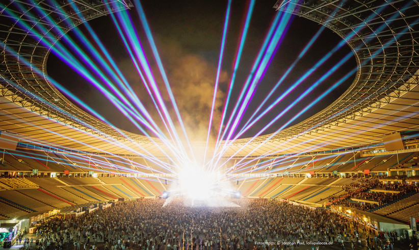 lolla-stadion-innen-bei-nacht--stephan-flad_c_01