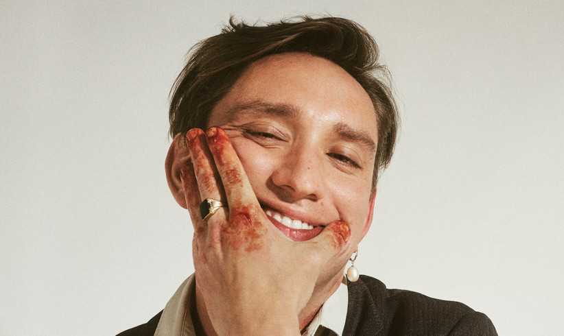 Der neue Song von Oliver Sim