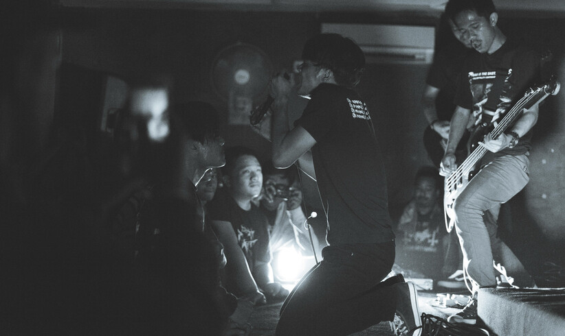 Die Antilopen Gang sucht die schlechteste Band